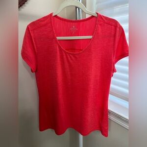 Athleta Vibrant Red Short Sleeve Tee, Large, slim fit
